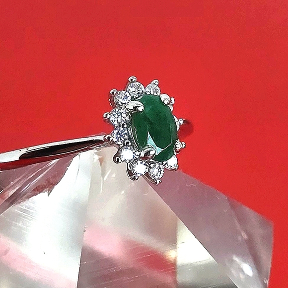 925 Sterling Silver Ring with Natural Oval Emerald 3.5x6mm & CZ - Picture 3 of 12
